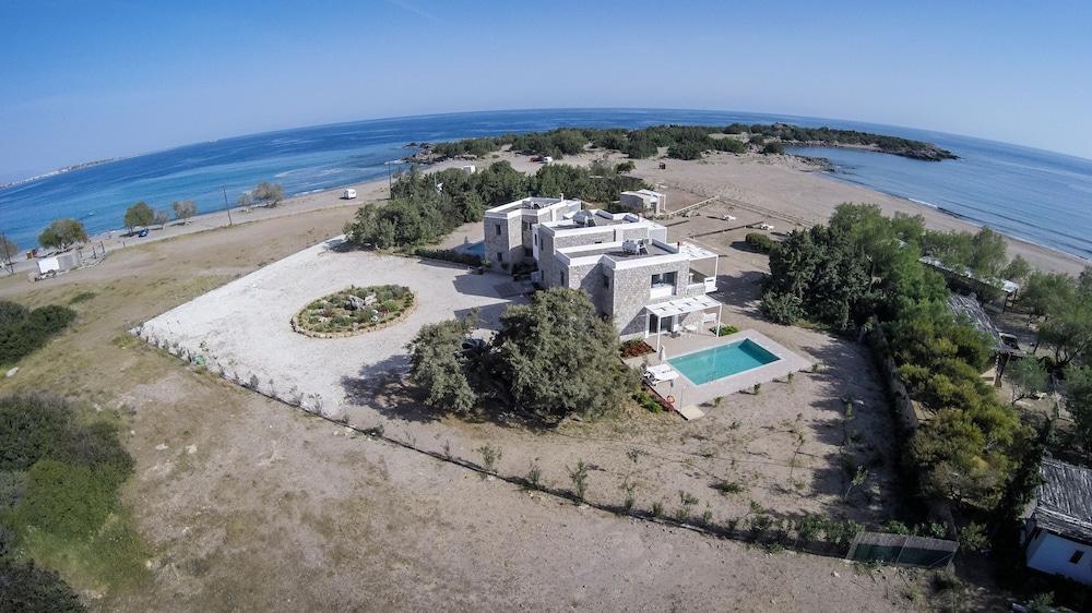Cedar Bay Beachside Villas Παλαιοχώρα Εξωτερικό φωτογραφία